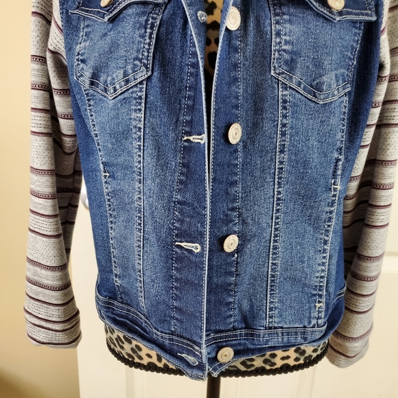 Wallflower Fleece Jean Jacket - Picture 5 of 15
